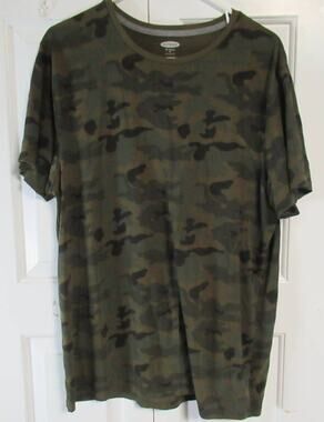 Men’s Old Navy T-Shirt